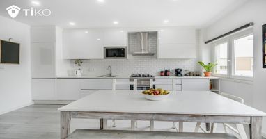 Apartamento Tiko em venda, na João Chagas , localizado em Linda-a-Velha, no concelho de Lisboa