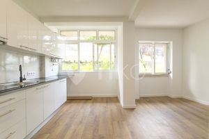 Apartamento Tiko em venda, na Rua António Aleixo, localizado em Amadora, no concelho de Lisboa