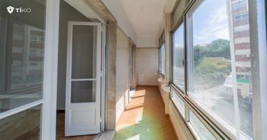 Apartamento Tiko em venda, na Travessa dos Fornos, localizado em Ajuda, no concelho de Lisboa